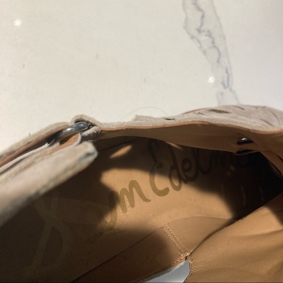 𝅺SAM EDELMAN Sz 9 Suede Crisscross  Cut Out Detail Buckles Stacked Heel Booties - Picture 8 of 15